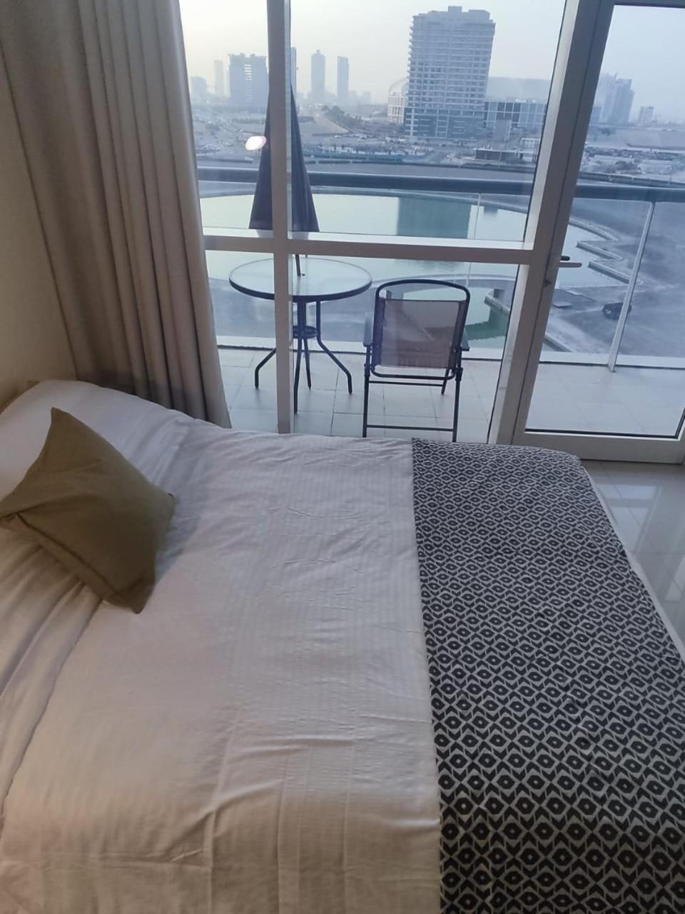 Studio In The Heart Of Sports City -Great View & Amenities! Дубай Екстер'єр фото